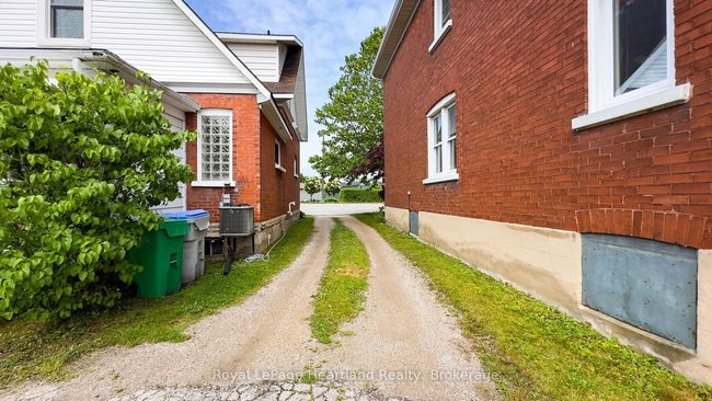 132 Elgin Ave E, House other with 3 bedrooms, 2 bathrooms and 5 parking in Goderich ON | Image 46