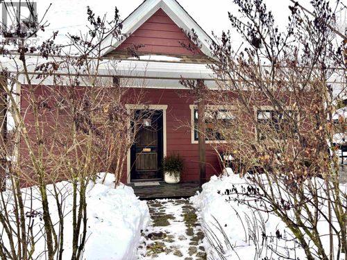 8 Drake St, Kitimat, BC, V8C1S4 | Card Image