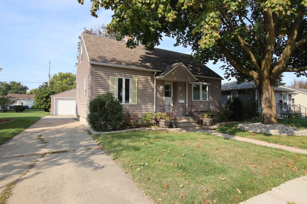 Sanders St, Oshkosh, WI 54902