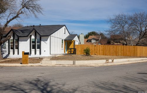 6927 Oldham, San Antonio, TX, 78239-3330 | Card Image