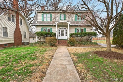 321 Douglas Ave, Belleville, IL, 62220-3707 | Card Image