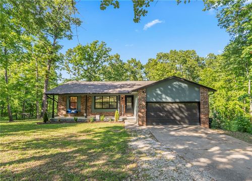 104 Red Fox Rd Ne, Gravette, AR, 72736-9444 | Card Image