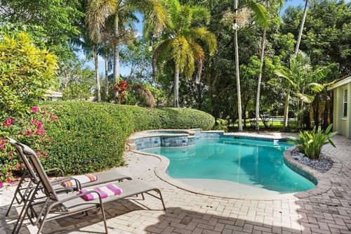 8209 Sw 173rd Ter, Palmetto Bay, FL, 33157-9219 | Card Image