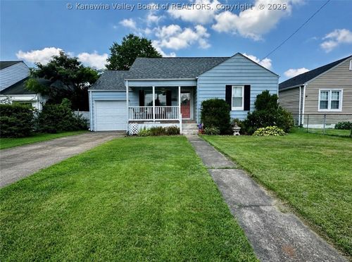 709 Kasick Dr, Saint Albans, WV, 25177-3824 | Card Image