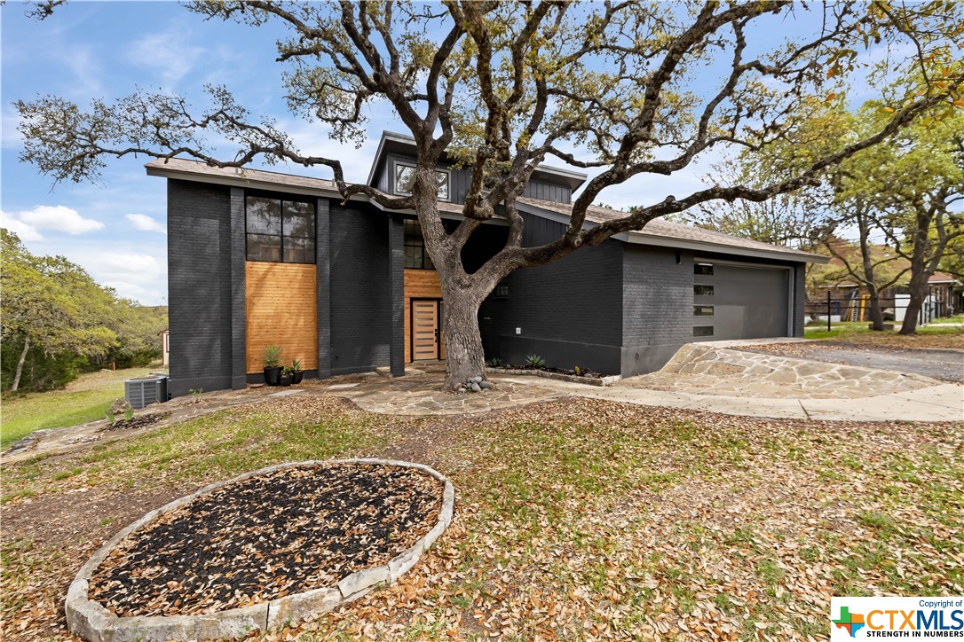 Dull Knife Trl, San Antonio, TX 78255