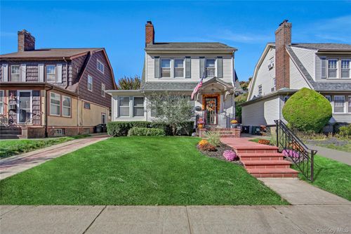 45 24 171st Street, New York, NY, 11358 | Card Image