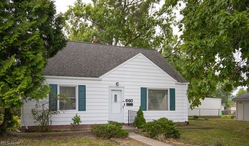 660 E 260th St, Euclid, OH, 44132-1900 | Card Image