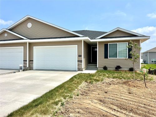 910 Juneberry Dr, Palo, IA, 52324-9686 | Card Image