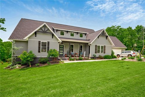 8 Hawthorn Lane, Bella Vista, AR, 72715 | Card Image