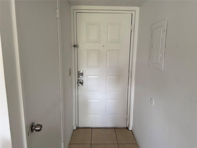 APT-304 - 9033 Wiles Rd, Condo with 2 bedrooms, 2 bathrooms and null parking in Coral Springs FL | Image 6