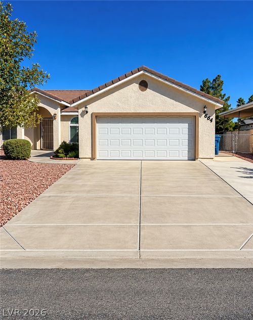 664 Lillian Condie Rd, Overton, NV, 89040-9081 | Card Image