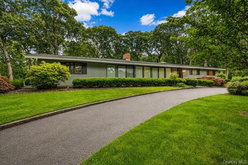 6 Cherry Lane E, Oyster Bay, NY, 11791 | Card Image