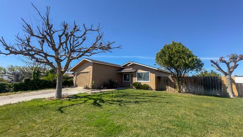700 S Corcoran Ave, Avenal, CA, 93204-2005 | Card Image