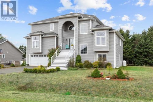 14 Fairfax Dr, Stratford, PE, C1B2X4 | Card Image