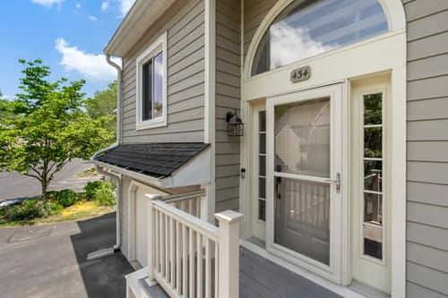 434 Wooded Way, NEWTOWN SQUARE, PA, 19073-2132 | Card Image
