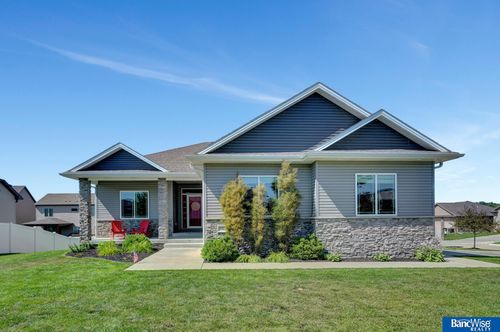 9901 Sweet Water Rd, Lincoln, NE, 68527-3708 | Card Image