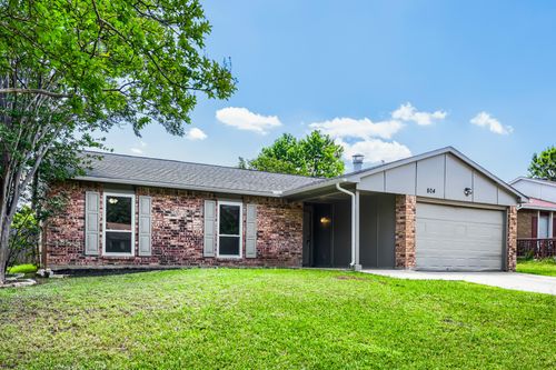 804 Netherland Dr, Arlington, TX, 76017-6020 | Card Image