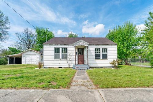 720 N Kansas St, Springdale, AR, 72764-3221 | Card Image