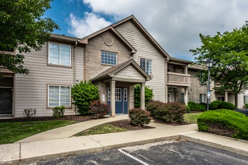 apt-207-246 Legends Creek Way, Indianapolis, IN, 46229-6017 | Card Image