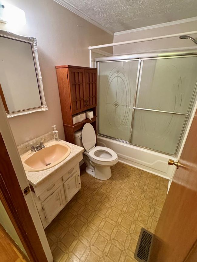 115 Kennedy Dr, House other with 5 bedrooms, 3 bathrooms and null parking in Pounding Mill VA | Image 12