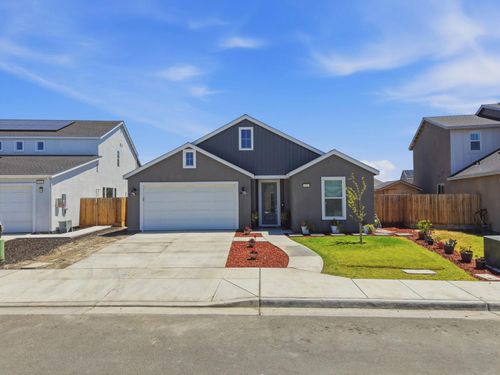 530 Baylor Dr, Lemoore, CA, 93245-3444 | Card Image