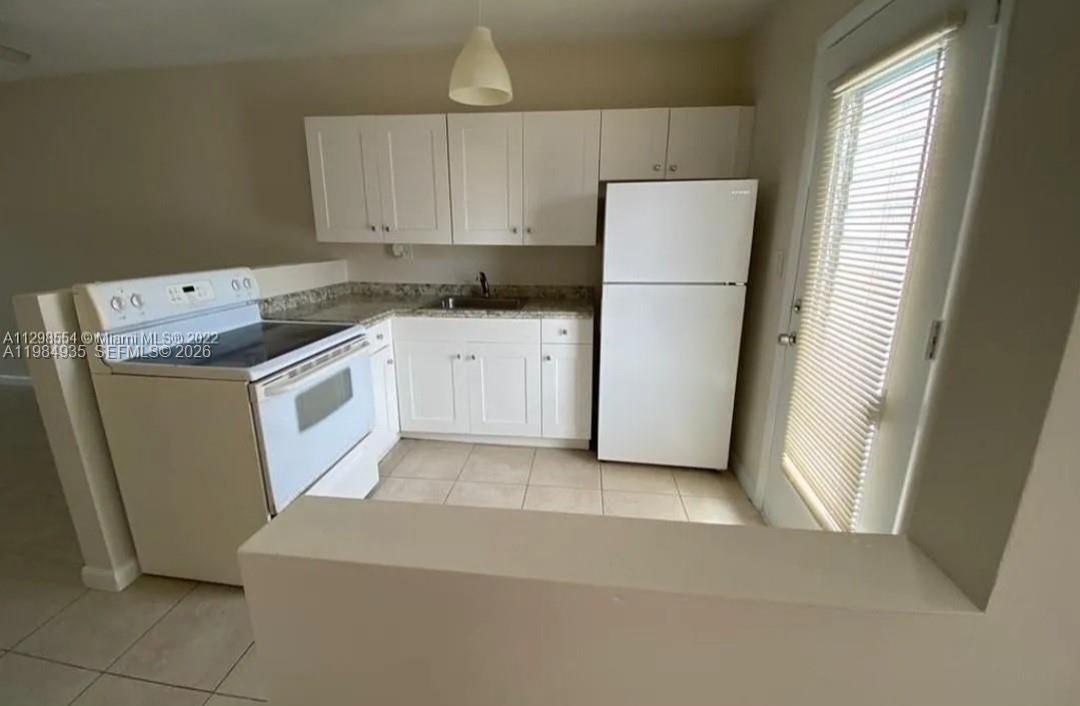 Residential Lease in North Miami Beach 3