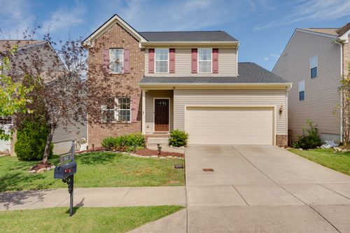 561 Wolfeboro Ln, Nashville, TN, 37221-6634 | Card Image