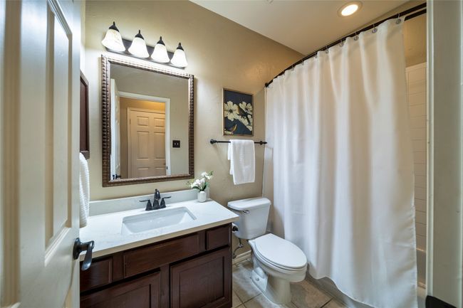 Hall full bathroom | Image 17