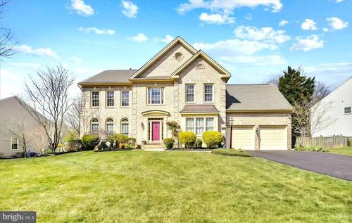 4702 Leighfield Valley Dr, Chantilly, VA, 20151-2326 | Card Image