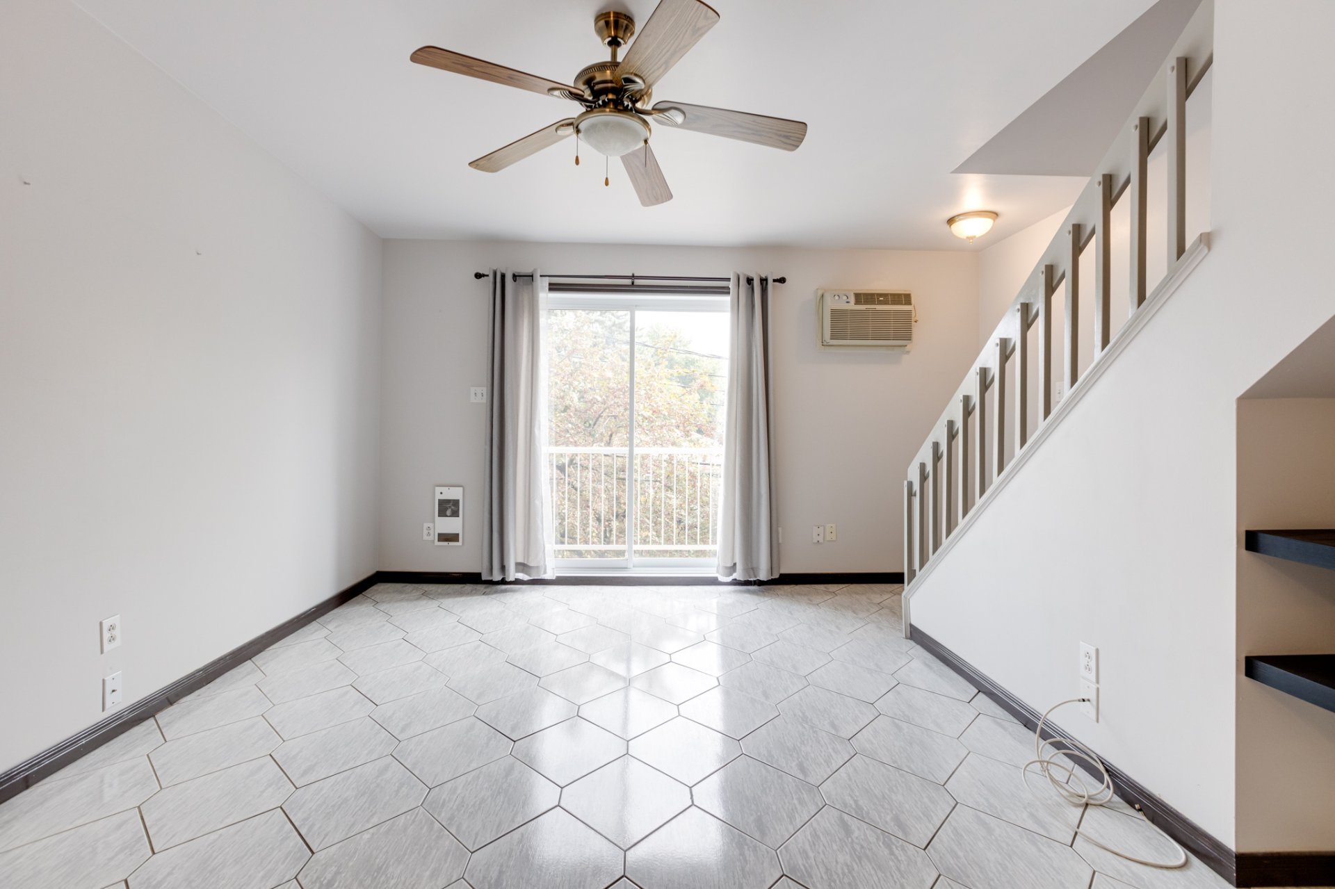 Residential Lease in Montréal (Rivière-des-Prairies/Pointe-aux-Trembles 3