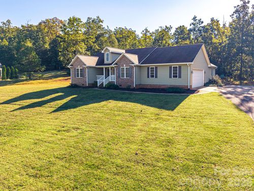 4252 Goodson Rd, Maiden, NC, 28650-9691 | Card Image