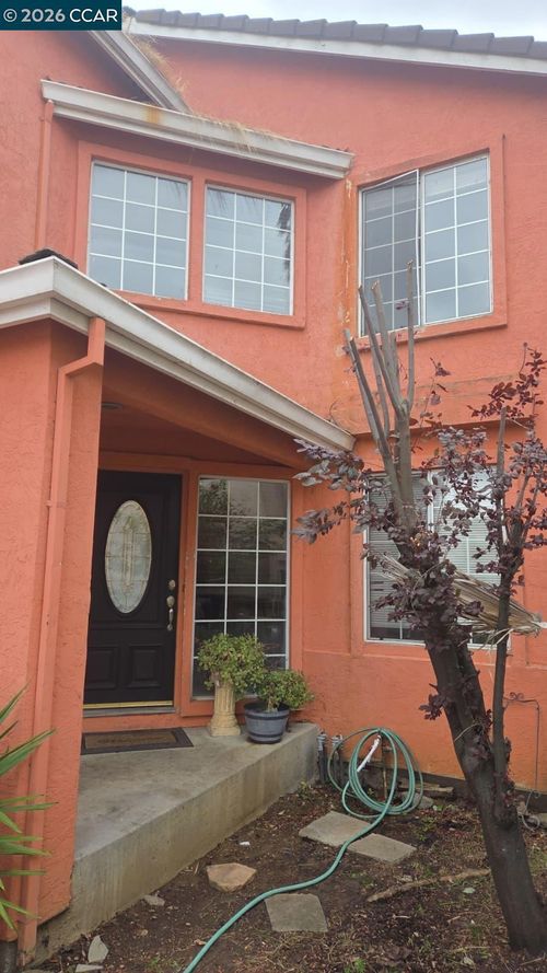 905 Anderson Dr, Suisun City, CA, 94585-3734 | Card Image