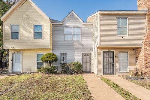 2215 Aspen Dr, Dallas, TX, 75227-8160 | Card Image