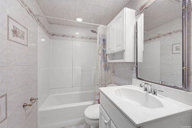 2 Park Pl, House other with 3 bedrooms, 3 bathrooms and null parking in Williston Park NY | Image 25