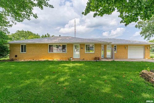 428 W Walnut St, Mason City, IL, 62664-9409 | Card Image