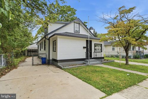 17 Bowers Ave, RUNNEMEDE, NJ, 08078-1633 | Card Image