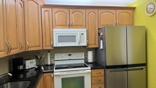 112-2841 Somerset Dr, Lauderdale Lakes, FL, 33311-1958 | Card Image