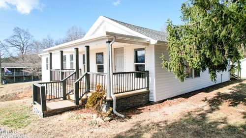 152 Hemlock St, Mount Carmel, TN, 37645-3840 | Card Image