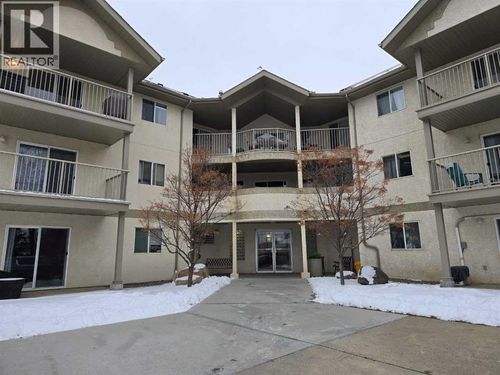 485 Red Crow Blvd W, Lethbridge, AB, T1K7G6 | Card Image