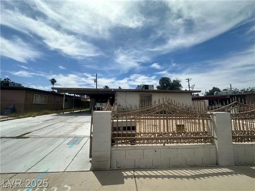2300-2300 Pardee Pl, Las Vegas, NV, 89104-3468 | Card Image