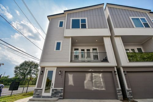 3901 Hare St, Houston, TX, 77020-8630 | Card Image