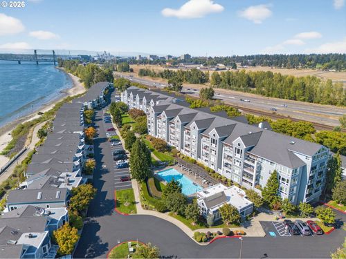 326-520 Se Columbia River Dr, Vancouver, WA, 98661-8031 | Card Image