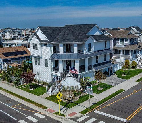 2 Bayonne Pl, Ocean City, NJ, 08226-2916 | Card Image