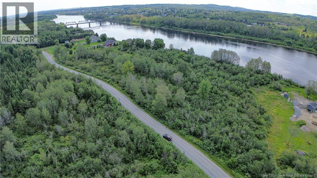 Land in Saint-Léonard 3