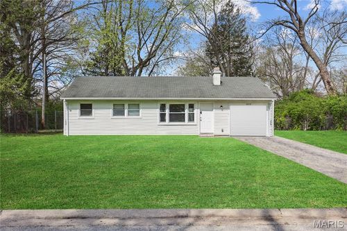 12019 Krenning Ln, Saint Louis, MO, 63138-2634 | Card Image