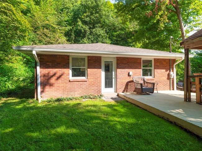 Side of House | Image 7