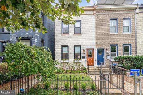 1009 I St Ne, WASHINGTON, DC, 20002 | Card Image