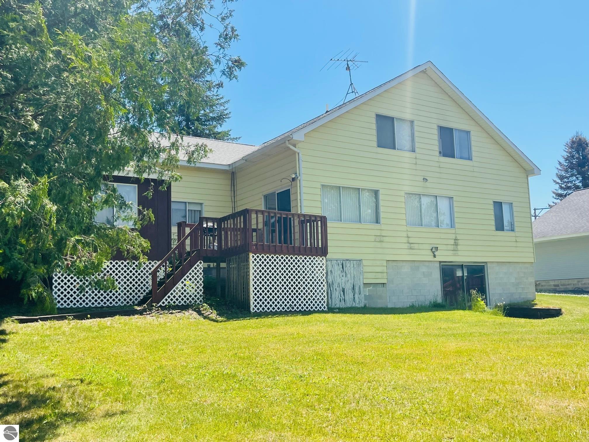 Rushton Rd, Central Lake, MI 49622