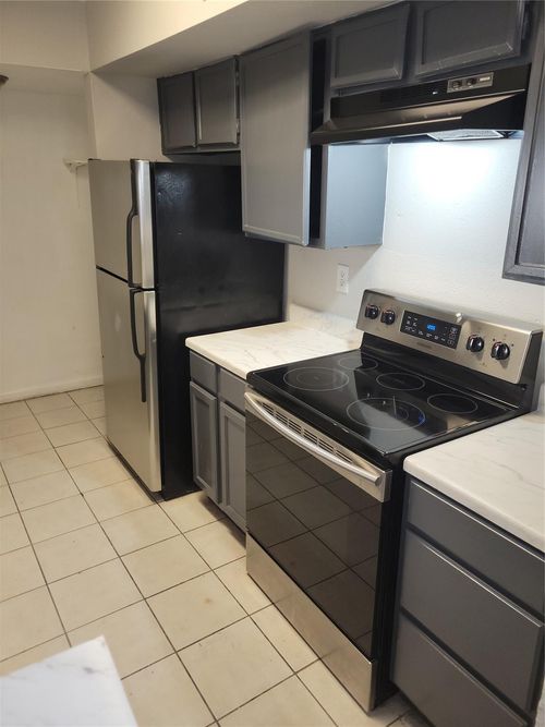 apt-2403-7200 T C Jester Blvd, Houston, TX, 77088-7450 | Card Image