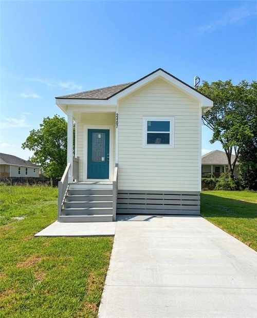 2407 Florence St, Harvey, LA, 70058-3609 | Card Image